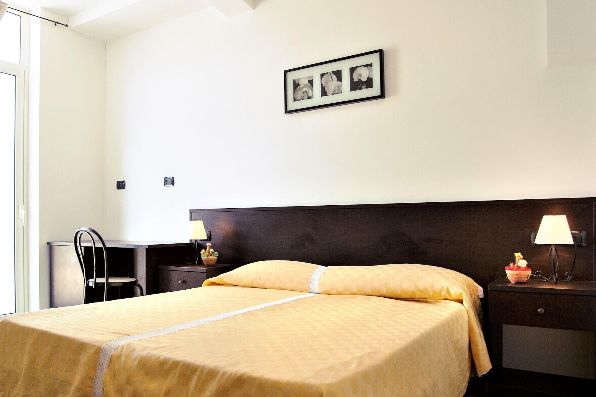 Hotel Marabel SantʼAlessio Siculo Екстериор снимка