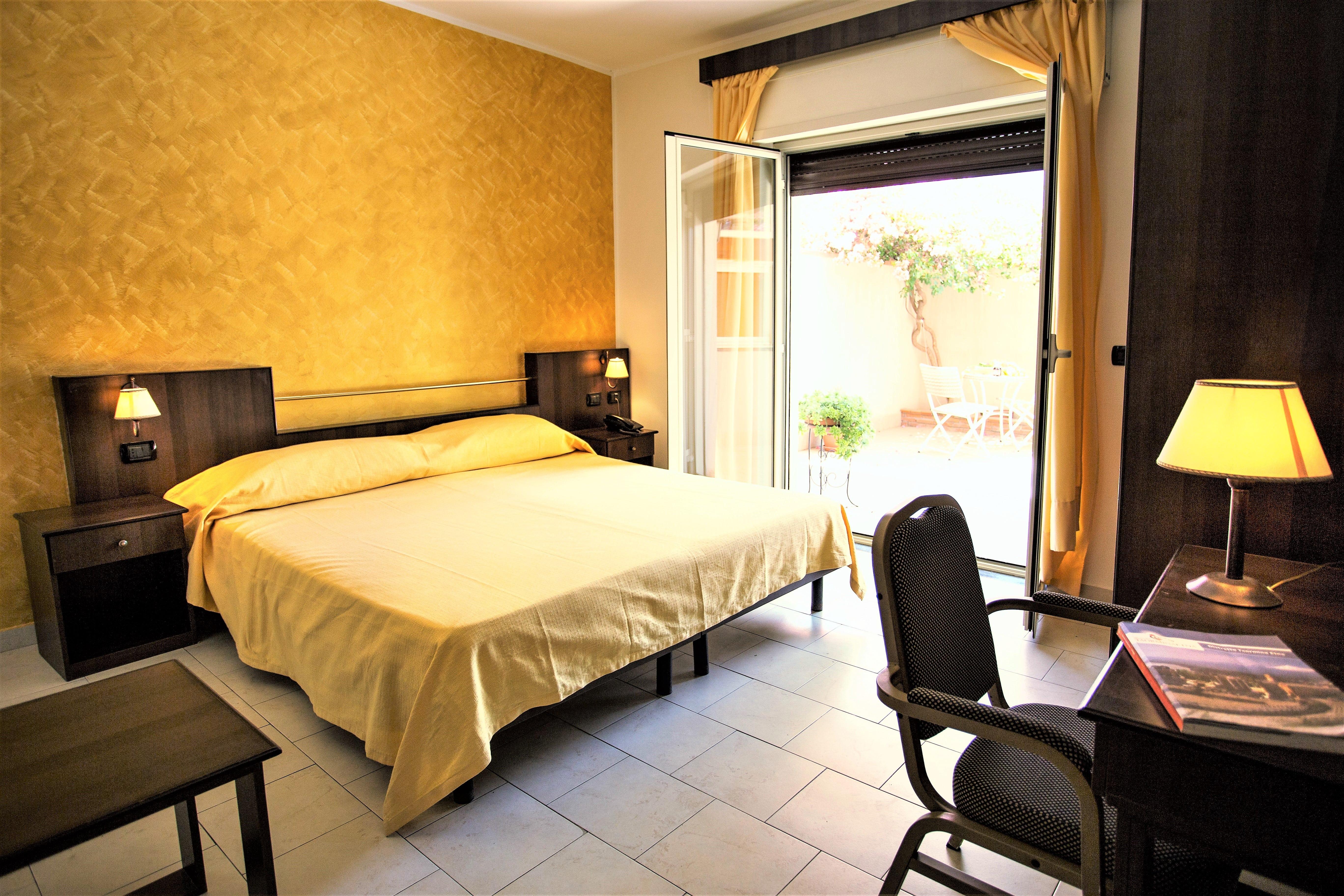 Hotel Marabel SantʼAlessio Siculo Екстериор снимка
